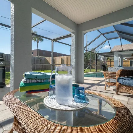 Oceanview Haven - 2Br Beach Townhome With Patio, Shared Heated Pool Steps From Paradise Beach Park! Melbourne Exterior photo