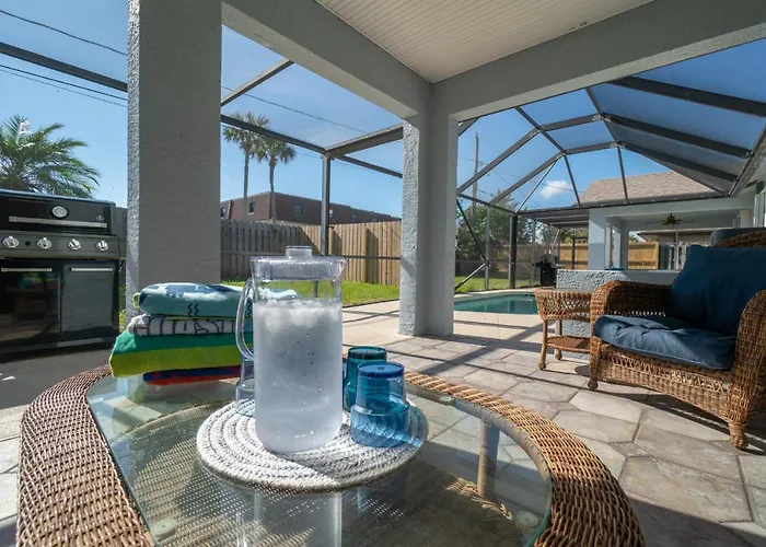 Oceanview Haven - 2Br Beach Townhome With Patio, Shared Heated Pool Steps From Paradise Beach Park!