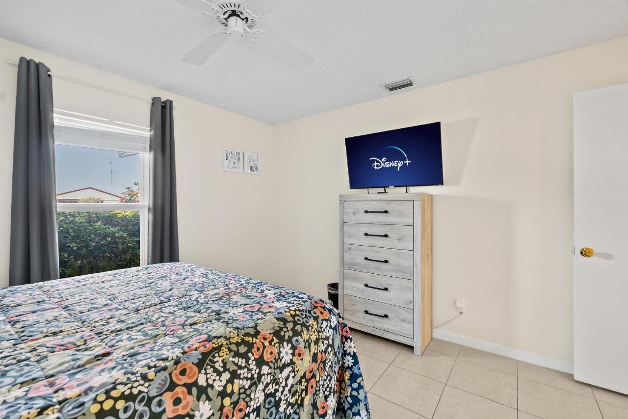 Holiday home Oceanview Haven - 2br Townhome With Patio, Shared Heated Pool Steps From Paradise Park! *