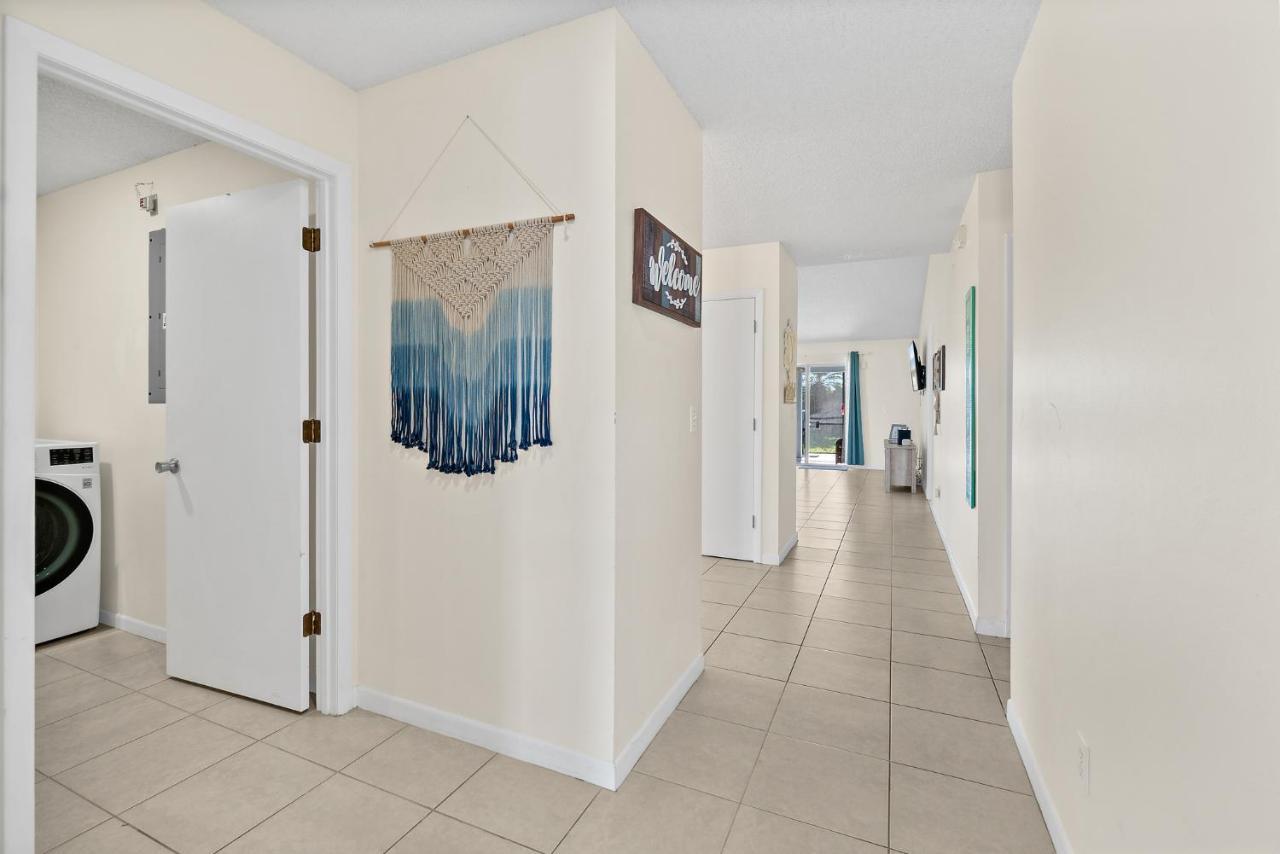 Holiday home Oceanview Haven - 2br Townhome With Patio, Shared Heated Pool Steps From Paradise Park! *